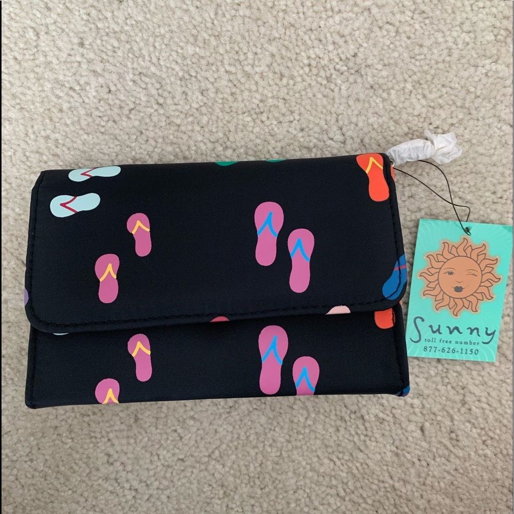 SUNNY HAWAII Black Multicolored Slipper Print Clutch